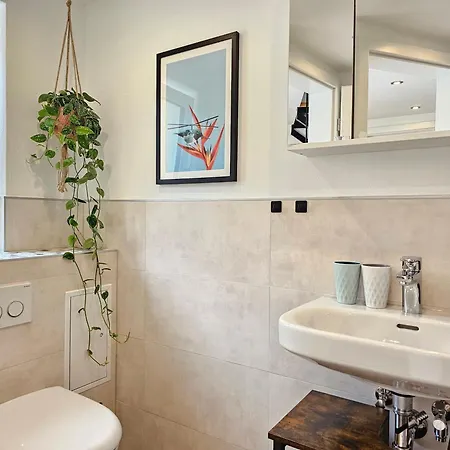 Kolibri - Design Maisonette - Nintendo Switch, Streaming, Bikestore, E-wallbox * Marburg