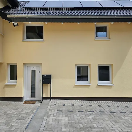 Kolibri - Design Maisonette - Nintendo Switch, Streaming, Bikestore, E-wallbox Apartment
