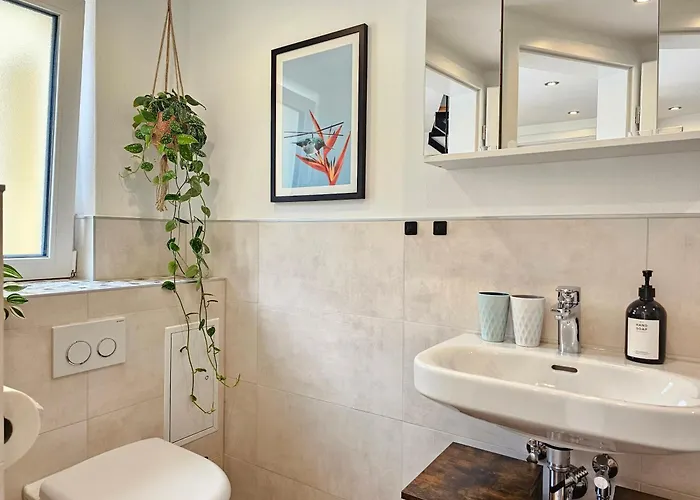 Kolibri - Design Maisonette - Nintendo Switch, Streaming, Bikestore, E-wallbox * Marburg